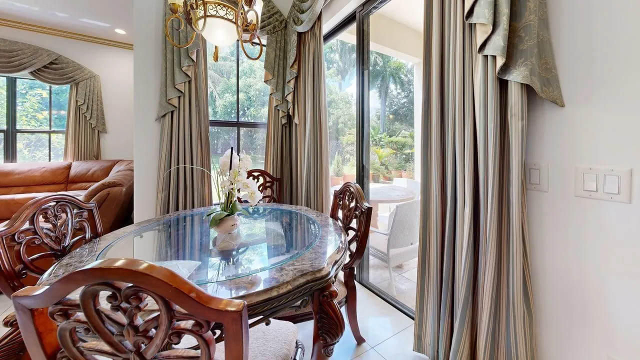 3686-NW-85Th-Ter-Dining-Room