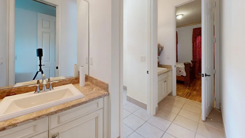 3686-NW-85Th-Ter-Bathroom 1