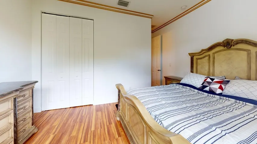 3686-NW-85Th-Ter-Bedroom