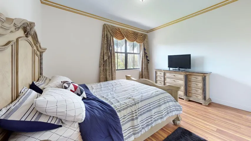 3686-NW-85Th-Ter-Bedroom 1