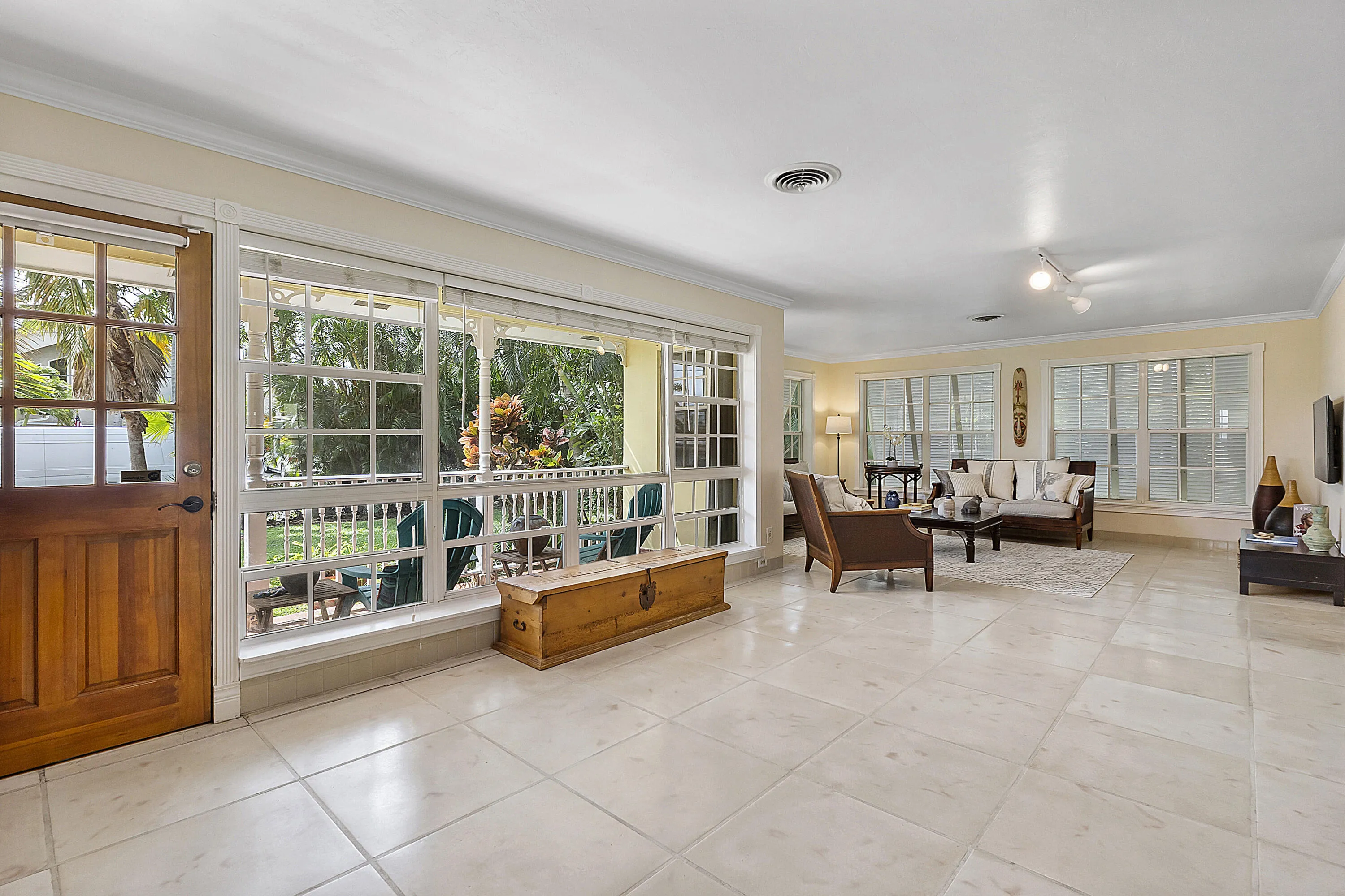 2601 Ne 7th St_019