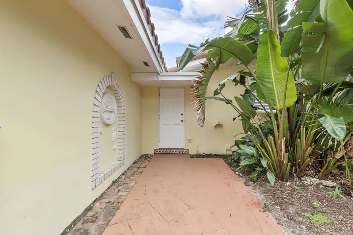 2601 Ne 7th St_048
