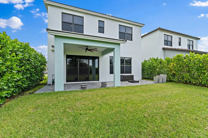 047-16378SeaTurtlePl-WestPalmBeach-SMALL
