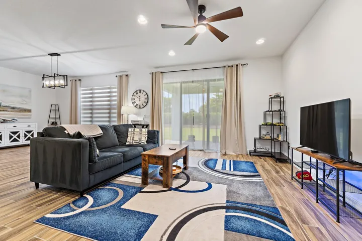 015-16378SeaTurtlePl-WestPalmBeach-SMALL