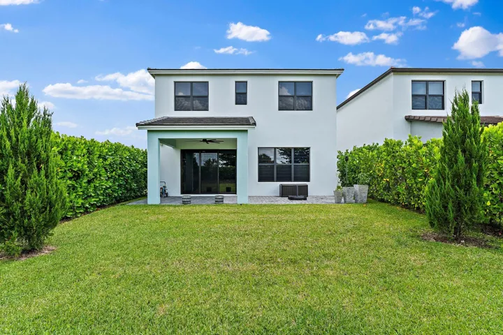 046-16378SeaTurtlePl-WestPalmBeach-SMALL