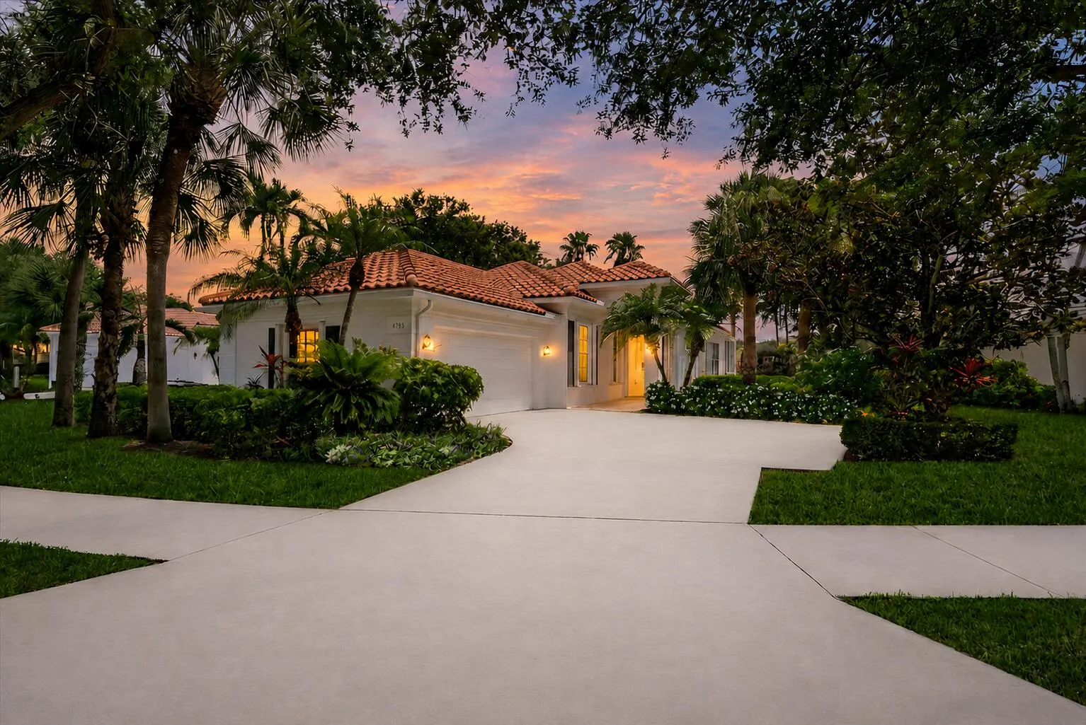 Exterior Front Home Twilight