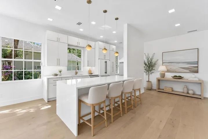Virtual Staged Design
