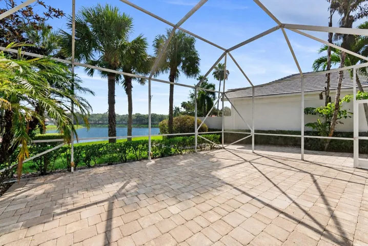 Screened in Patio