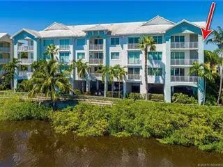 Condo One in from Wide River...