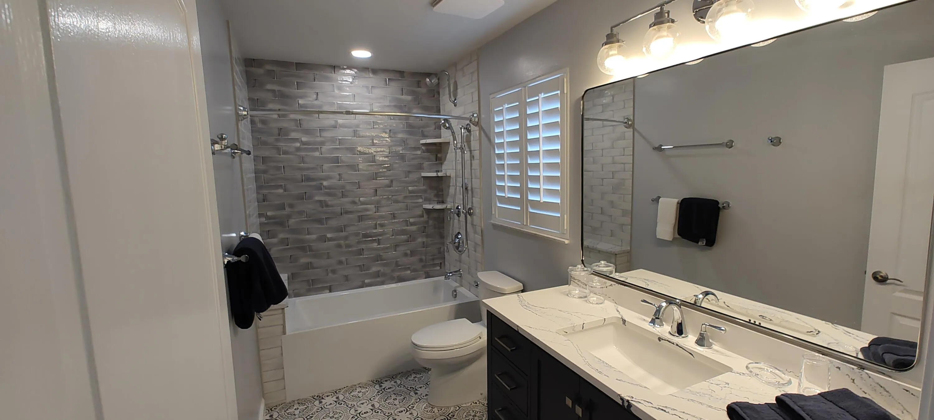 Guest Bathroom Upstairs