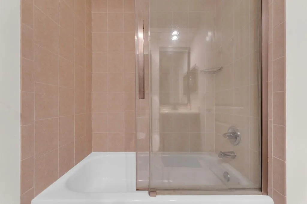 bathroom3