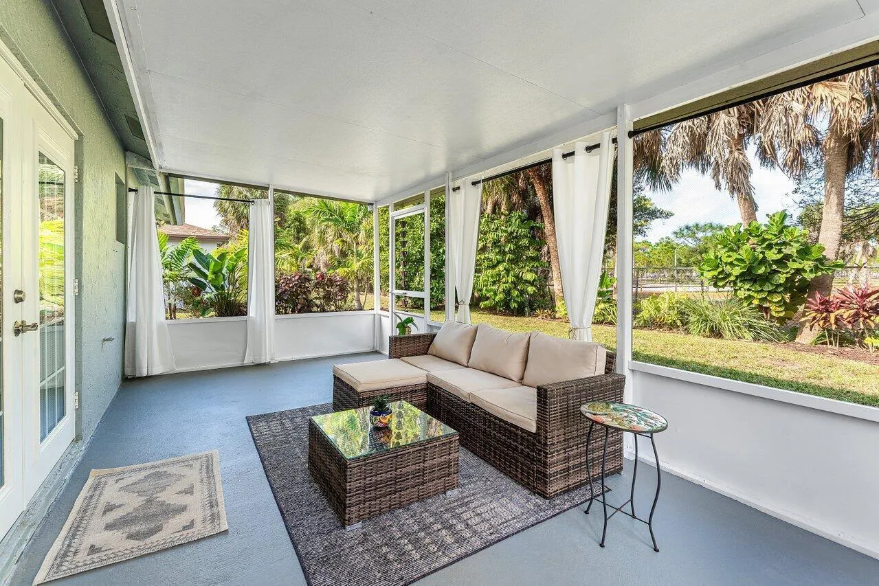 Screened Patio