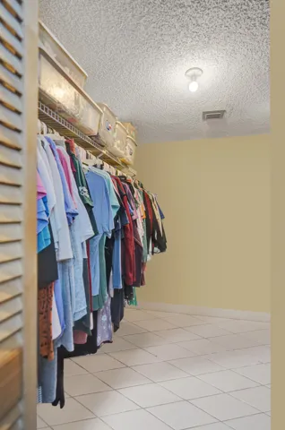 MAIN WALKIN CLOSET