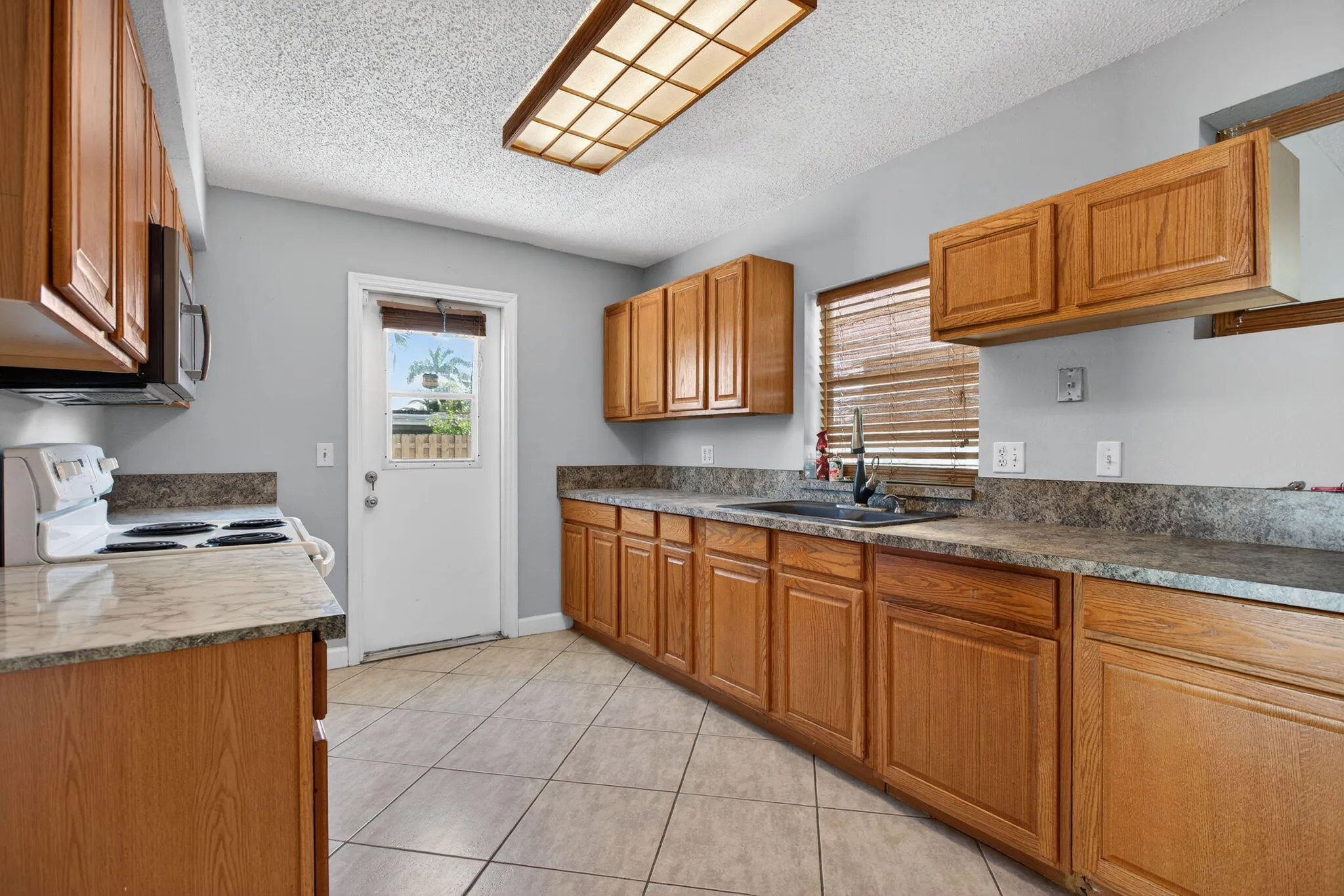 30-web-or-mls-6382-8197