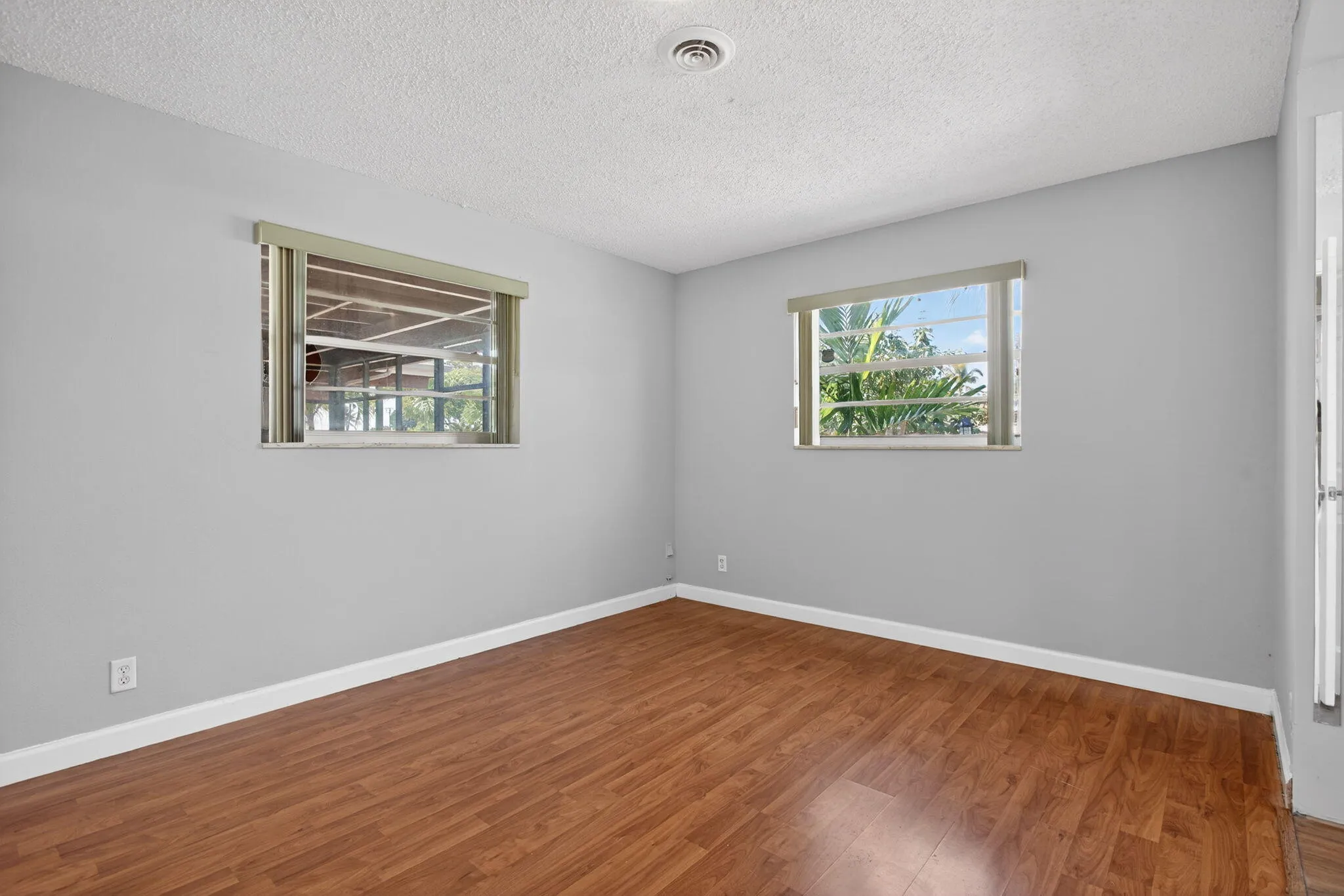 41-web-or-mls-6382-8253