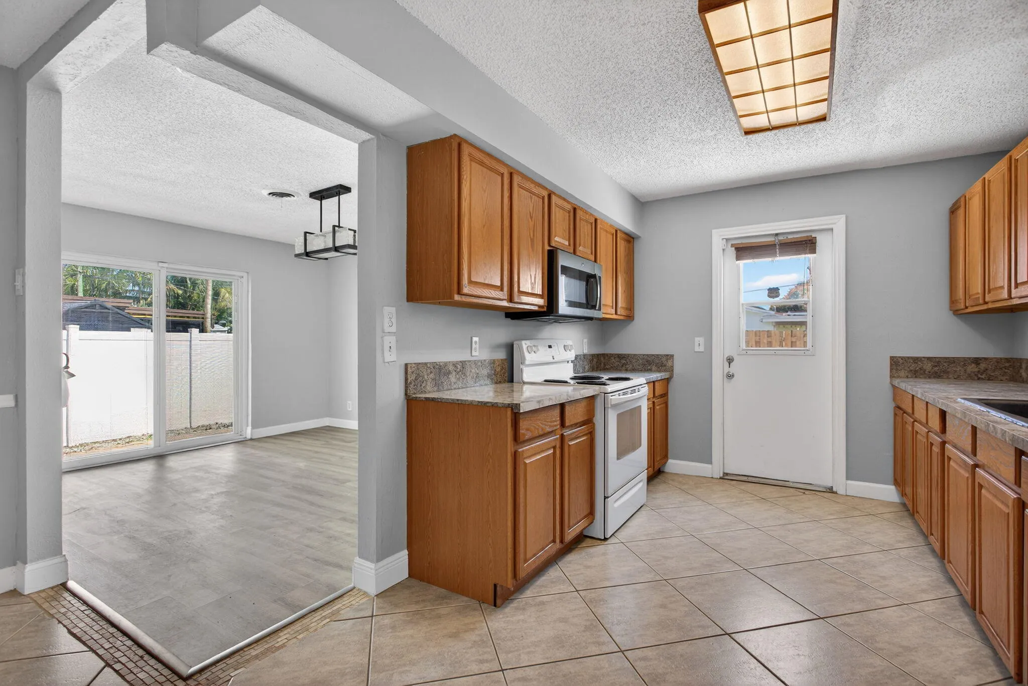 31-web-or-mls-6382-8202