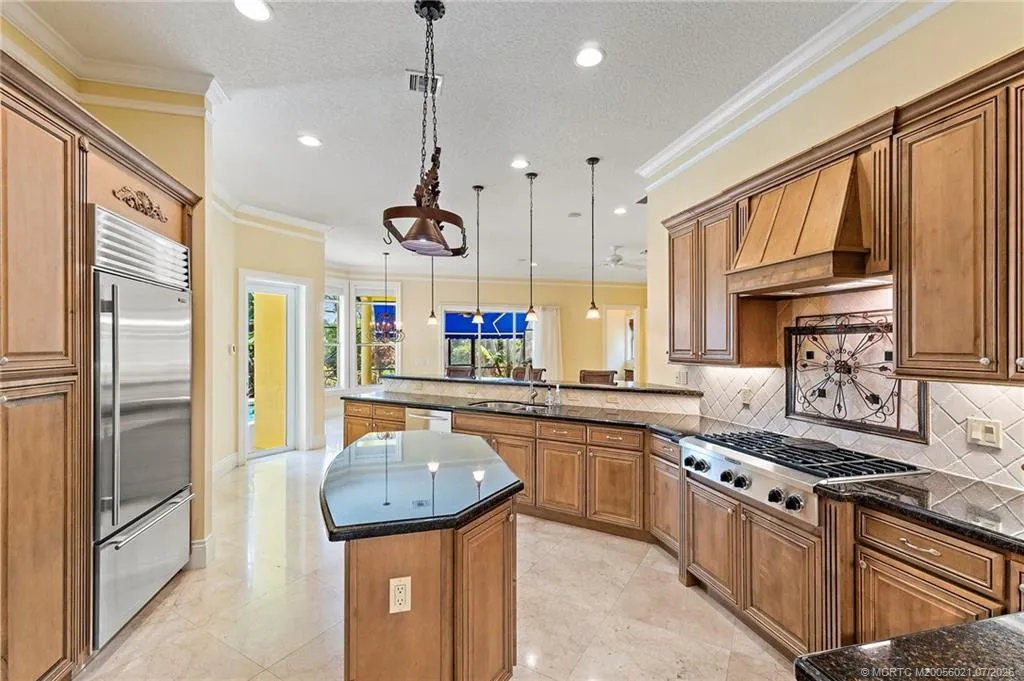 Property photo 28
