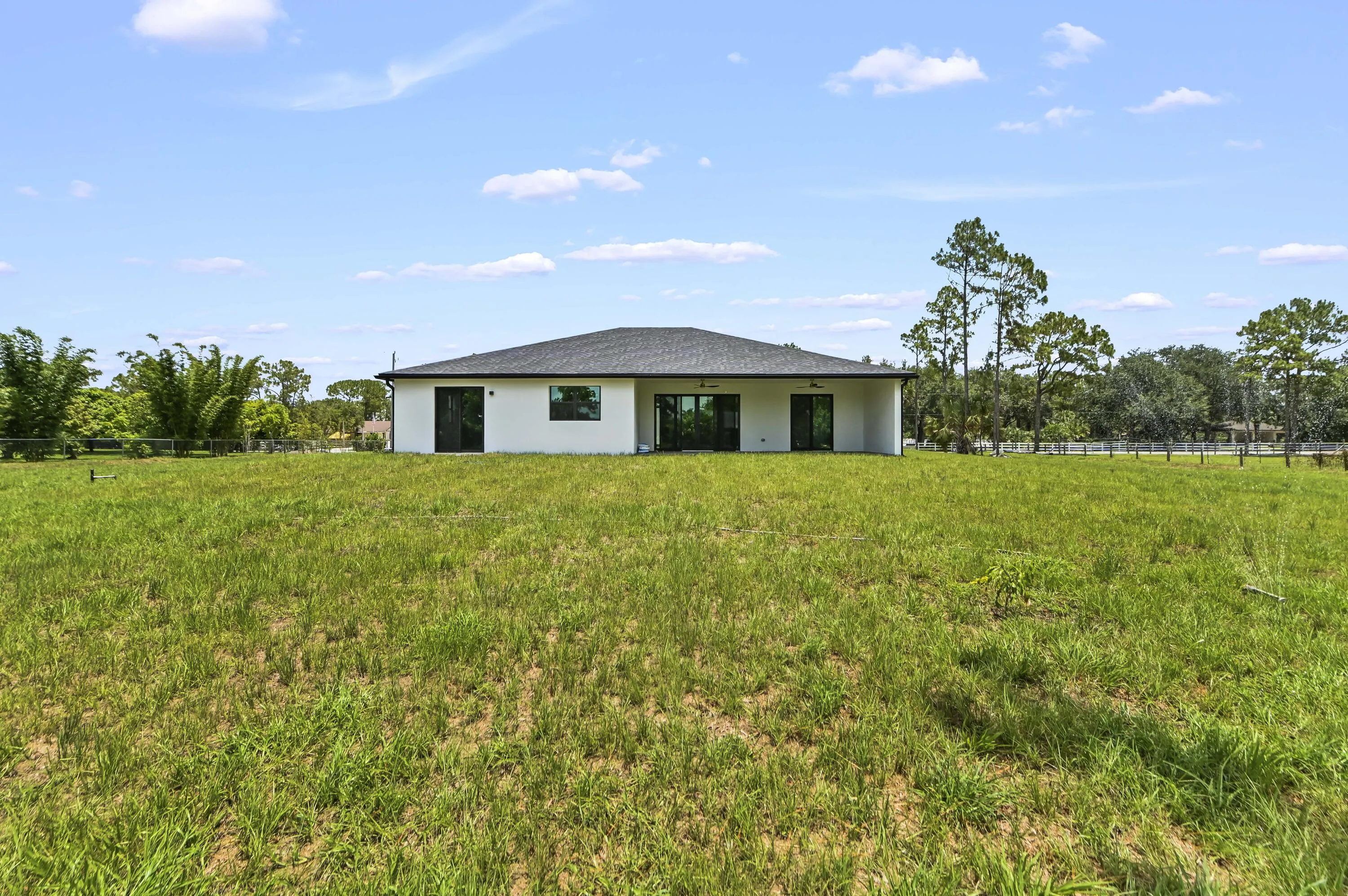 34 Backyard 02