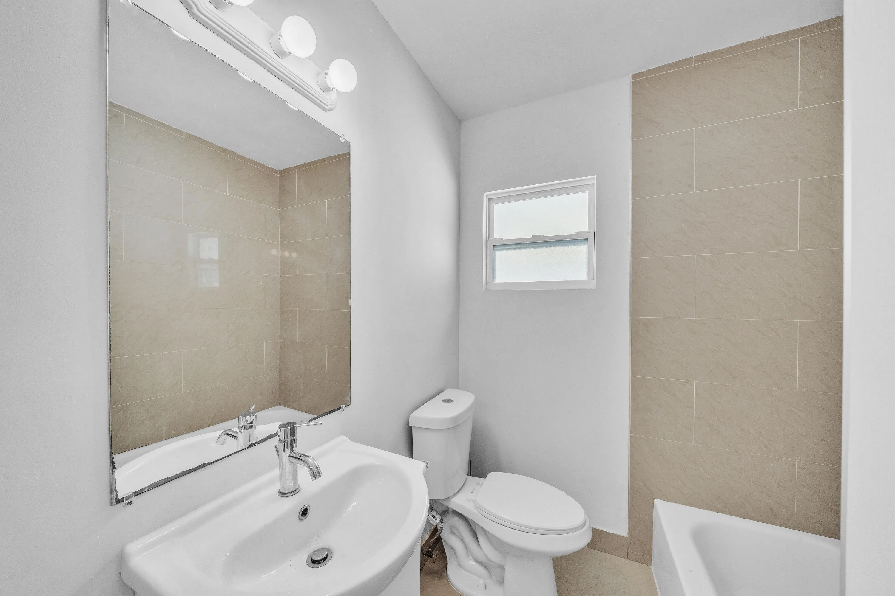 10 Guest Bath (2)