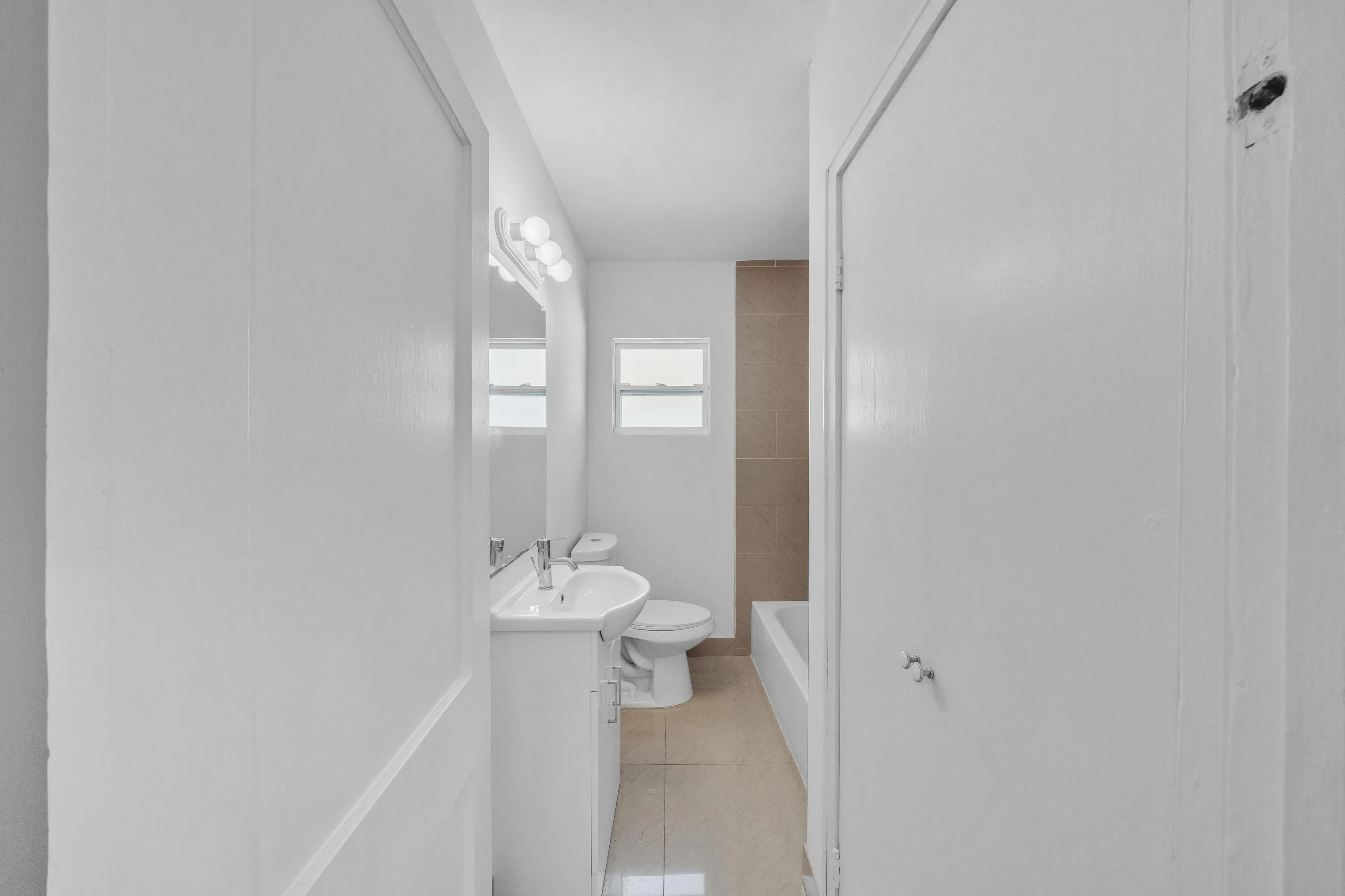 10 Guest Bath (1)