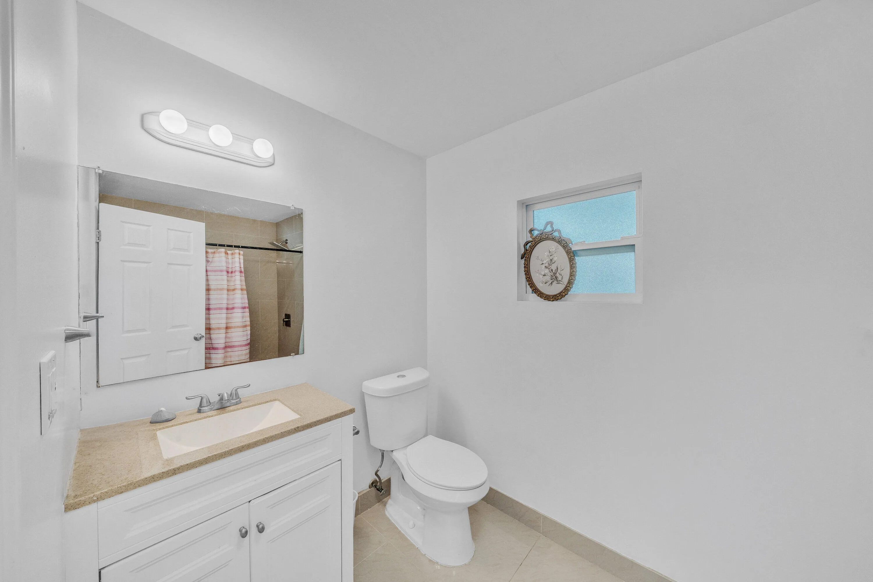 16 Primary Bedroom (3)