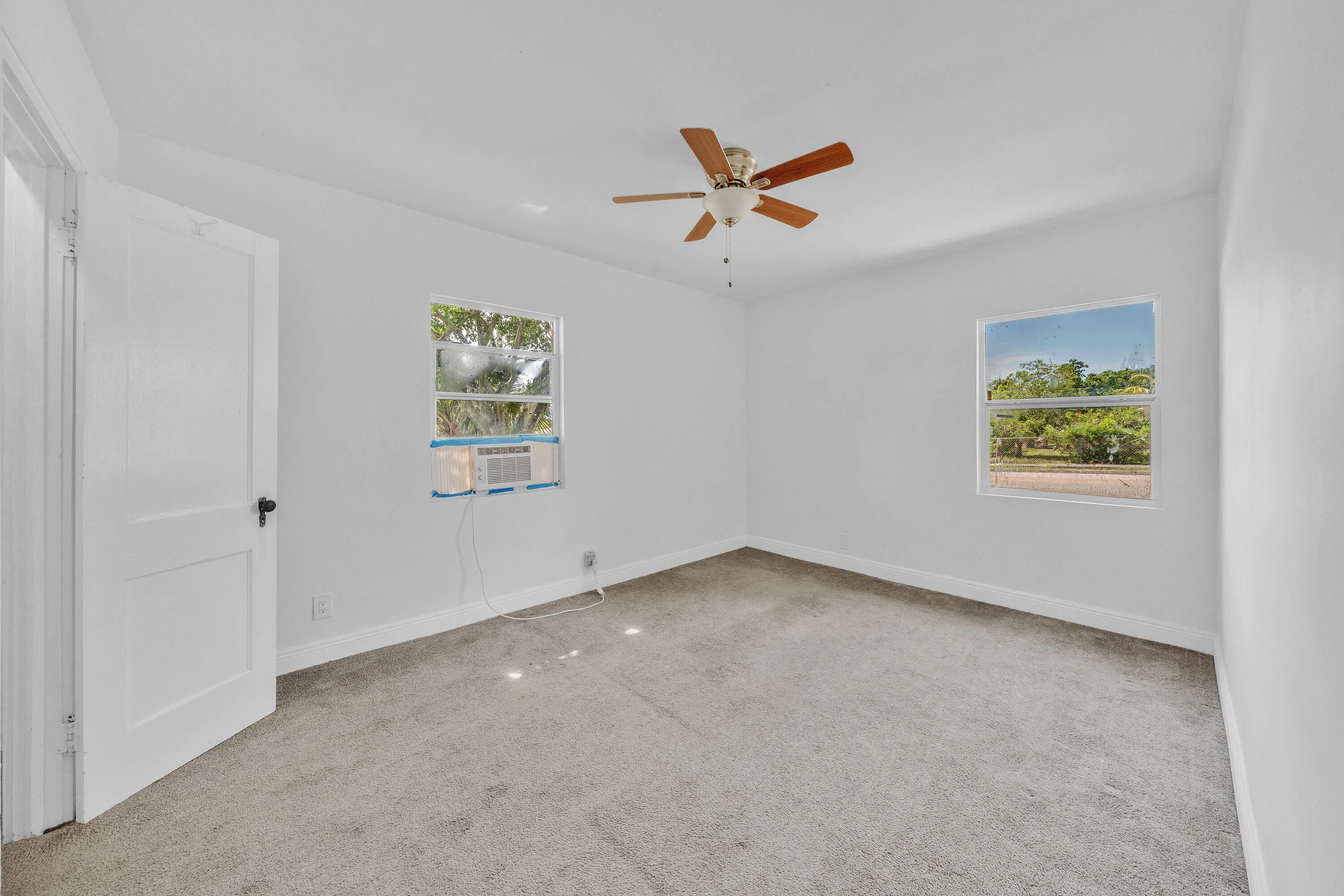 9 Guest Bedroom A (1)