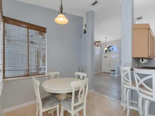 Eat in kitchen