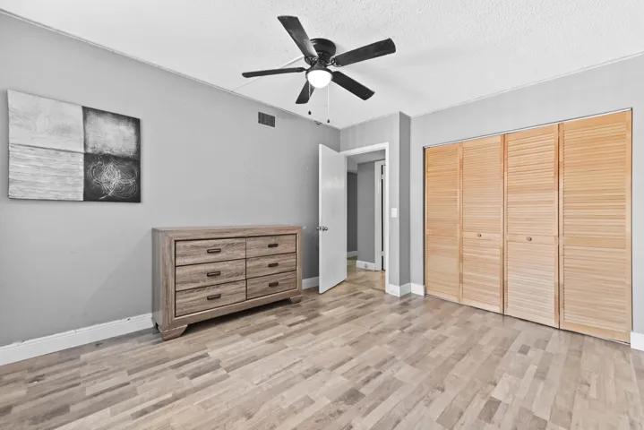 12 Bedroom 02