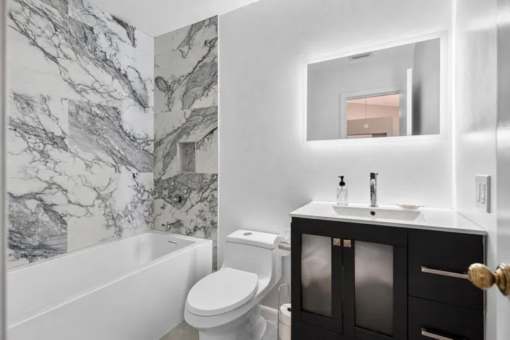 2ND BATHROOM