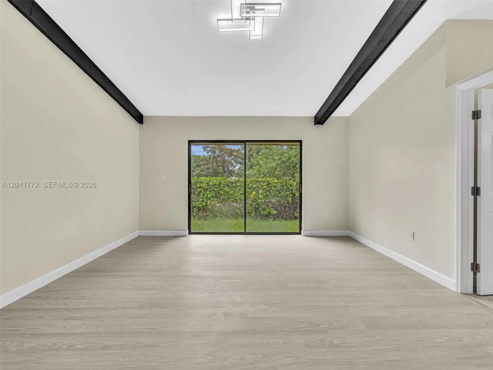 House For Rent8813 PARADISE CTTAMARAC, FL 33321(PARADISE ESTATES)786-600-0063