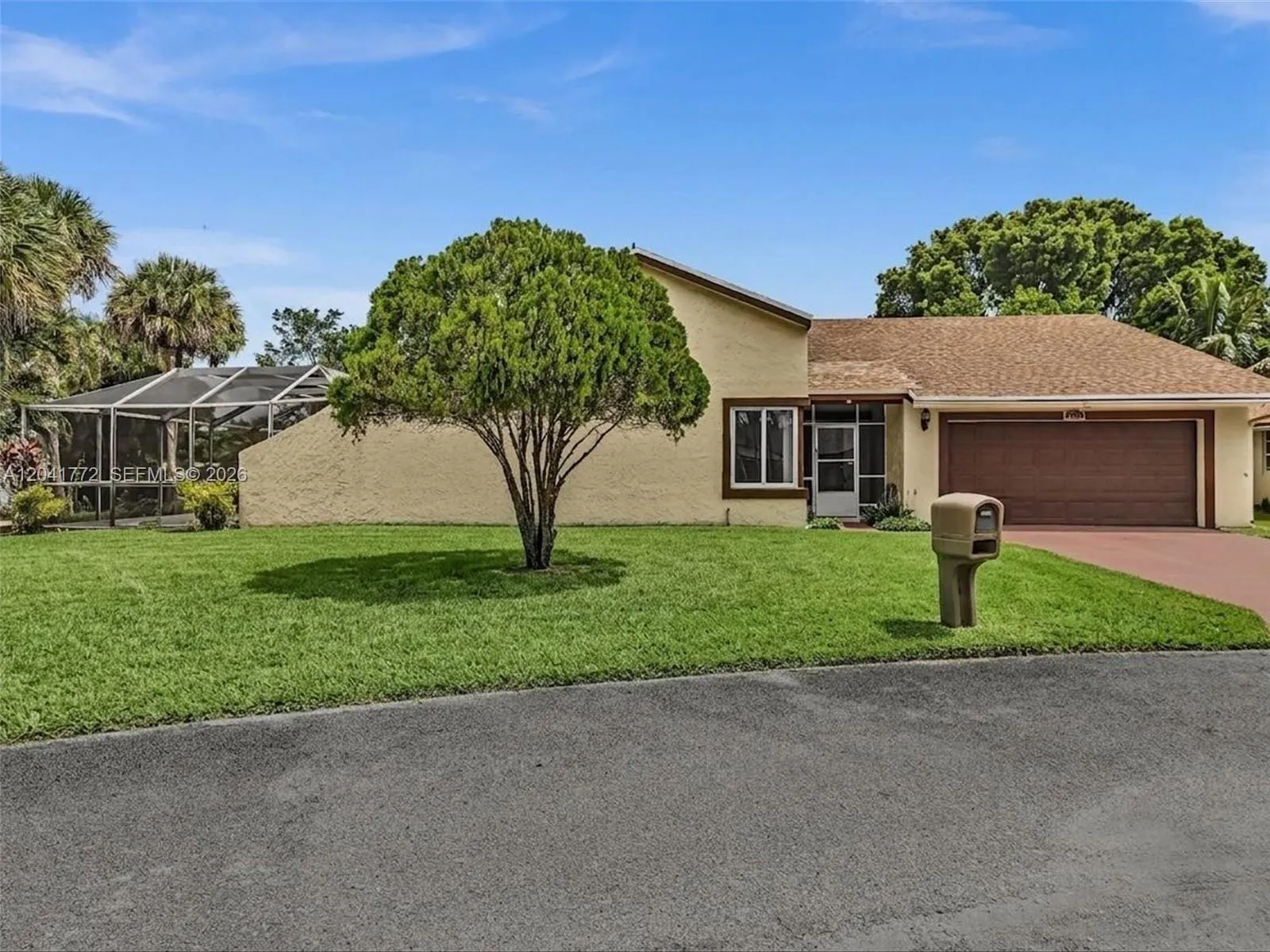 House For Rent8813 PARADISE CTTAMARAC, FL 33321(PARADISE ESTATES)786-600-0063