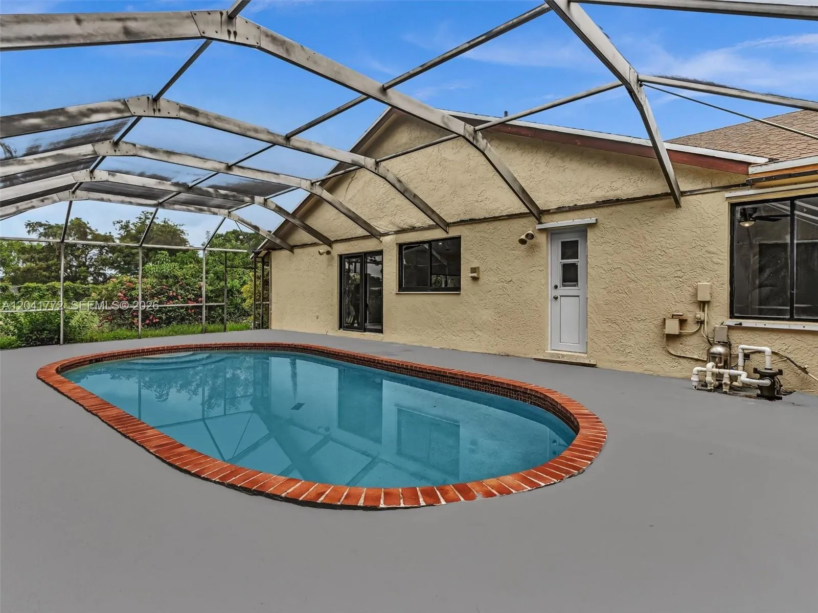 House For Rent8813 PARADISE CTTAMARAC, FL 33321(PARADISE ESTATES)786-600-0063