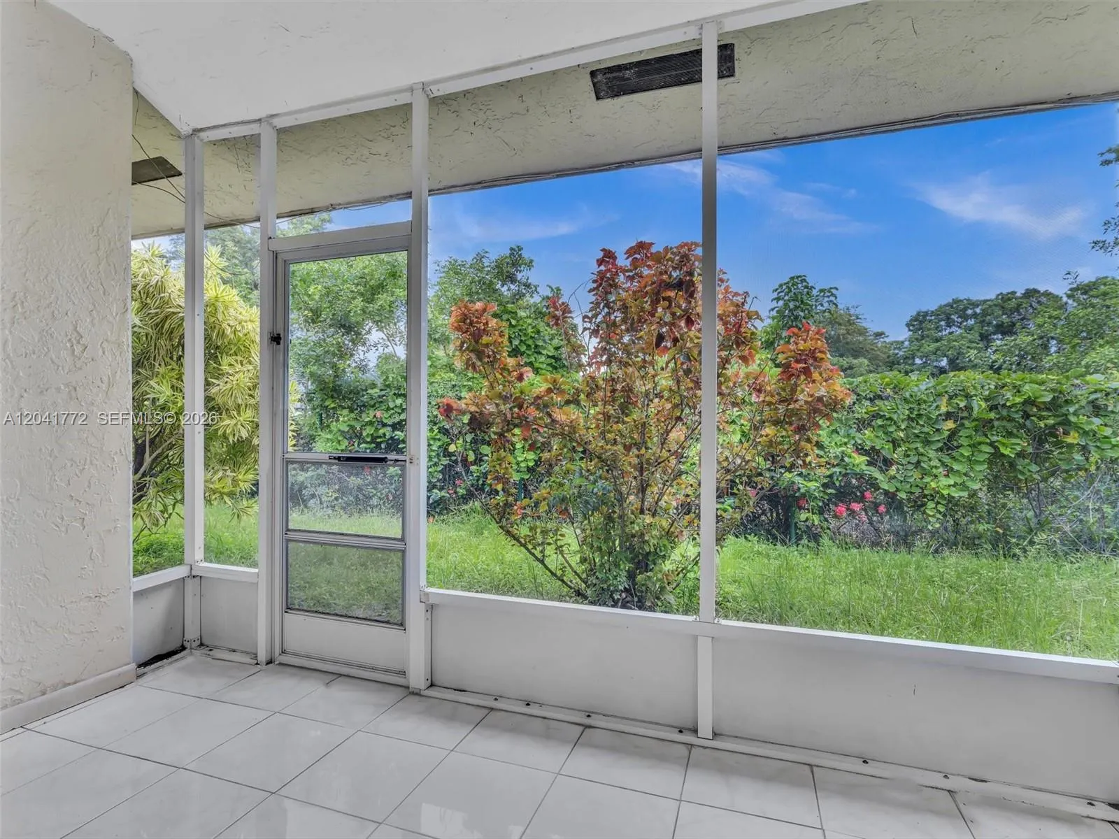 House For Rent8813 PARADISE CTTAMARAC, FL 33321(PARADISE ESTATES)786-600-0063