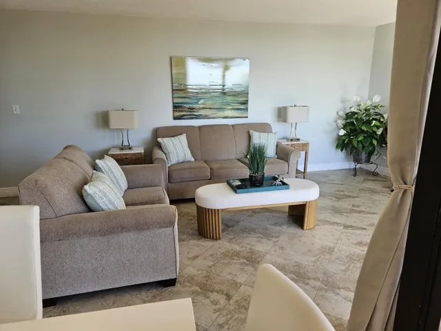 955 Dotterel - Living1