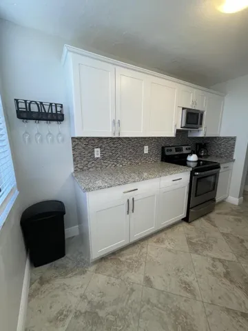 955 Dotterel - Kitchen