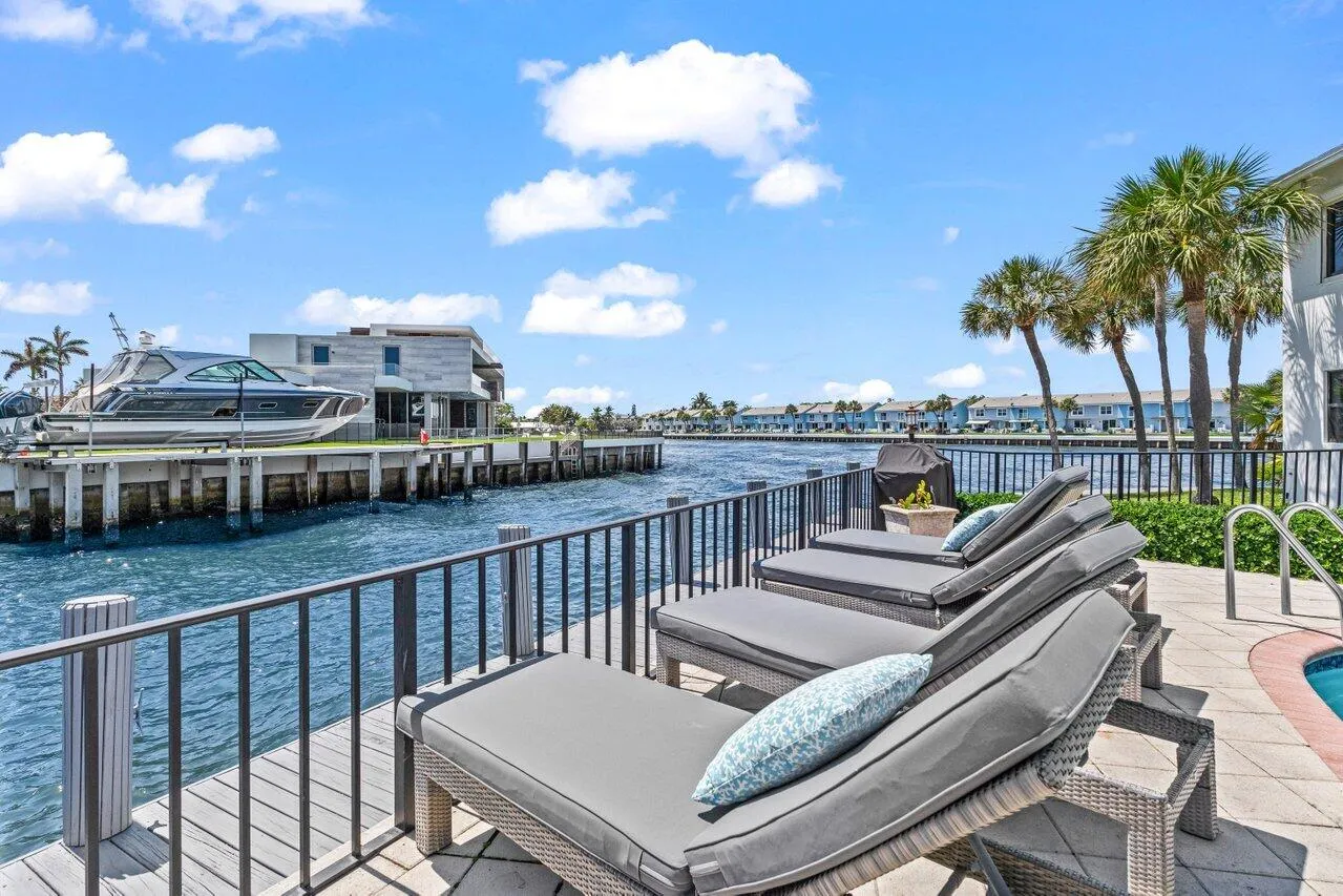 046-1102HighlandBeachDrive-1W-HighlandBe