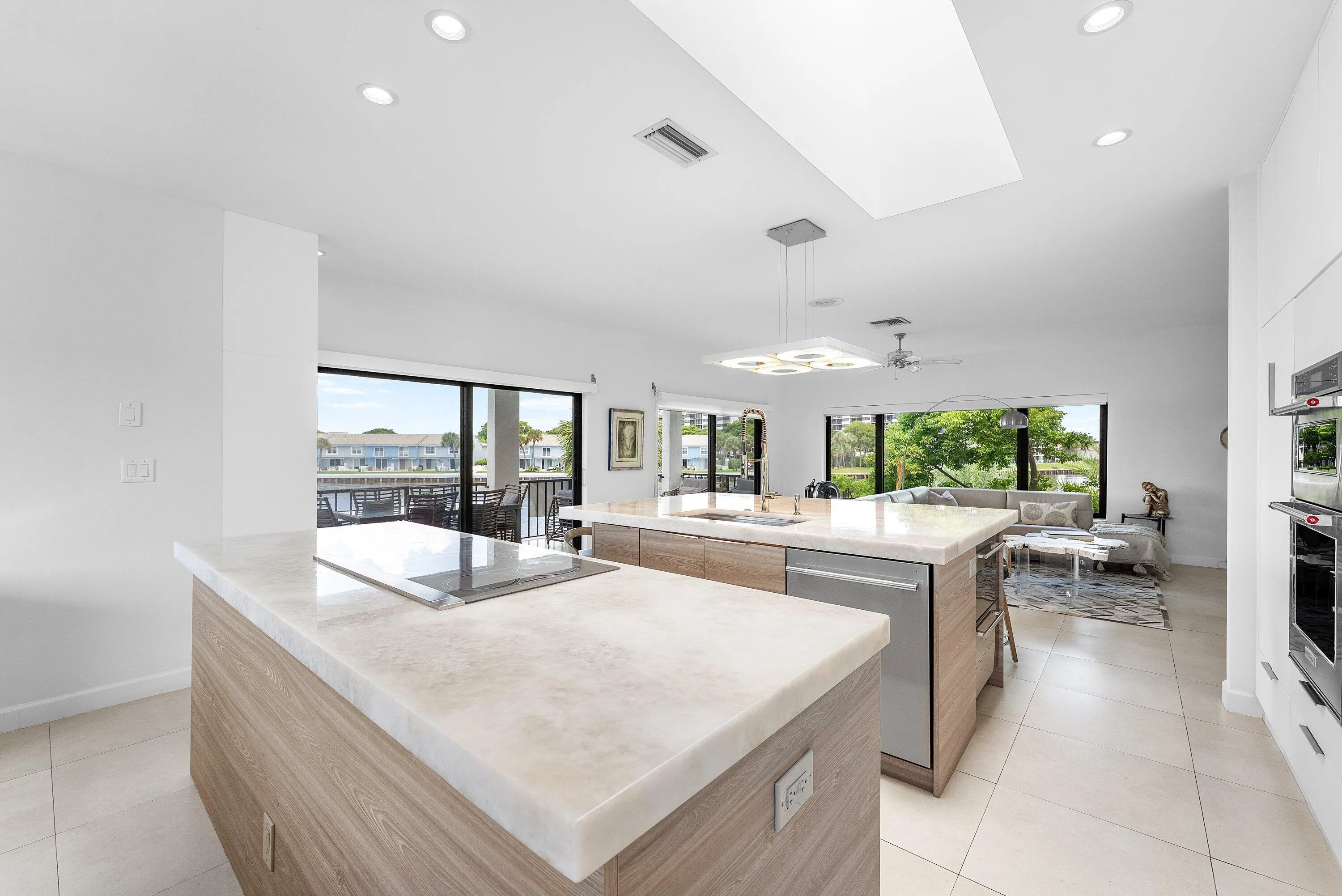 016-1102HighlandBeachDrive-2W-HighlandBe