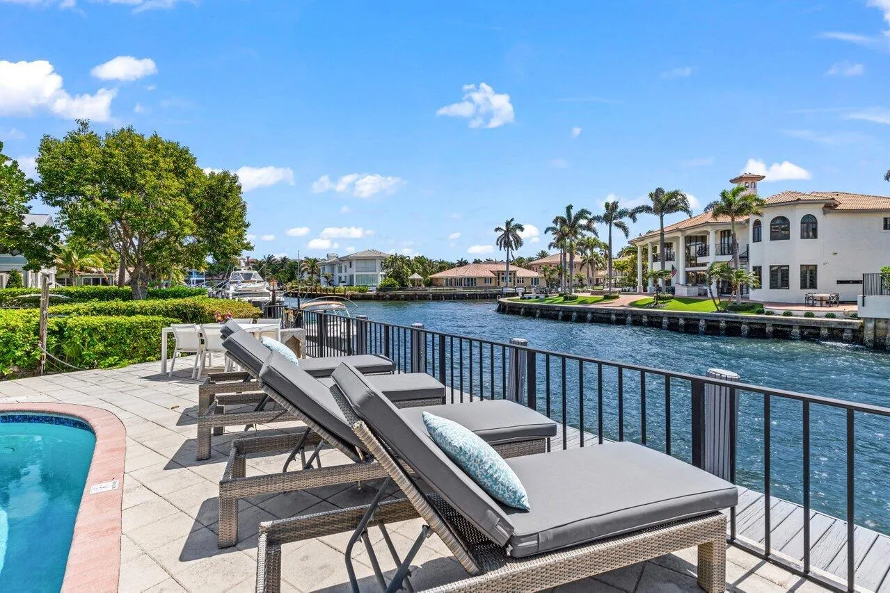 049-1102HighlandBeachDrive-1W-HighlandBe