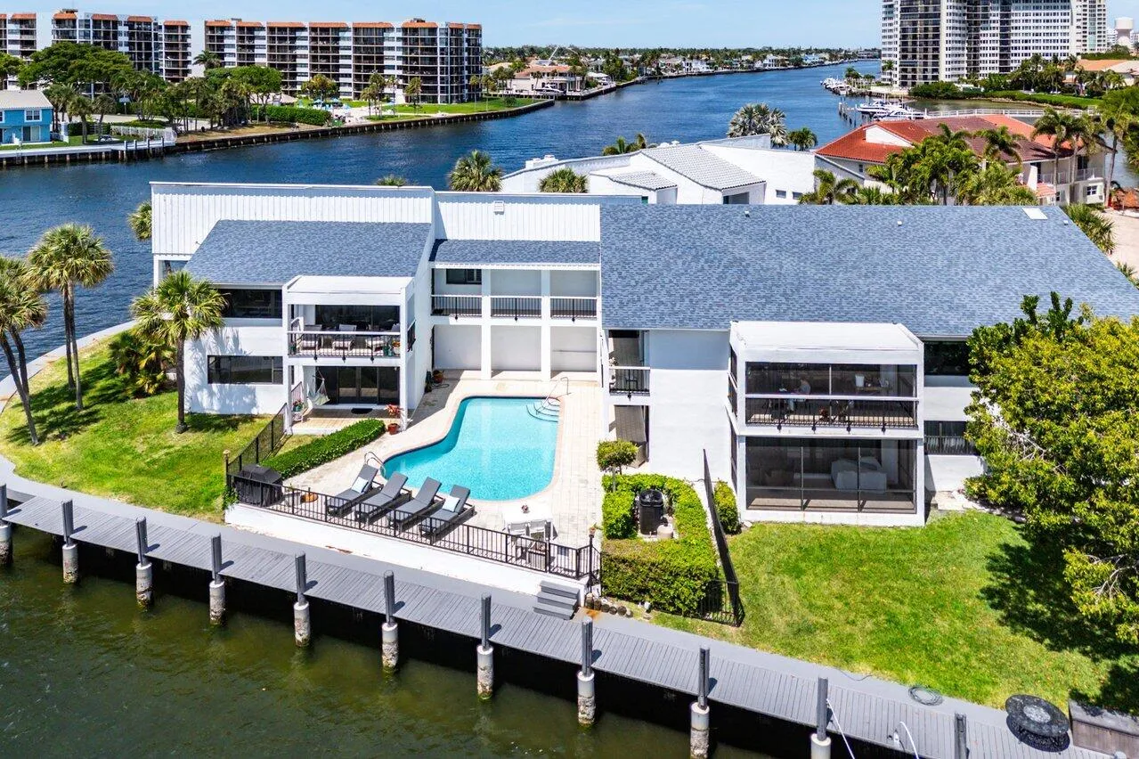 063-1102HighlandBeachDrive-1W-HighlandBe