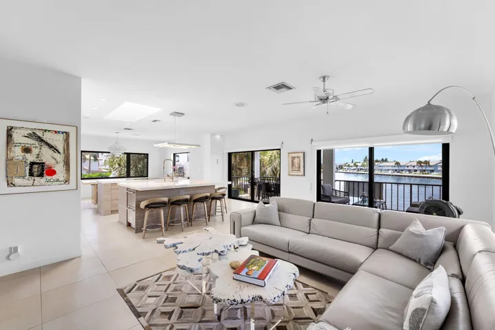 019-1102HighlandBeachDrive-2W-HighlandBe