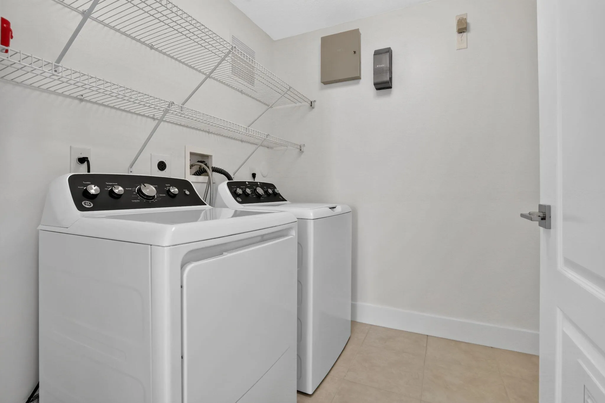 CMV Realty-Laguna Isles-Pembroke Pines