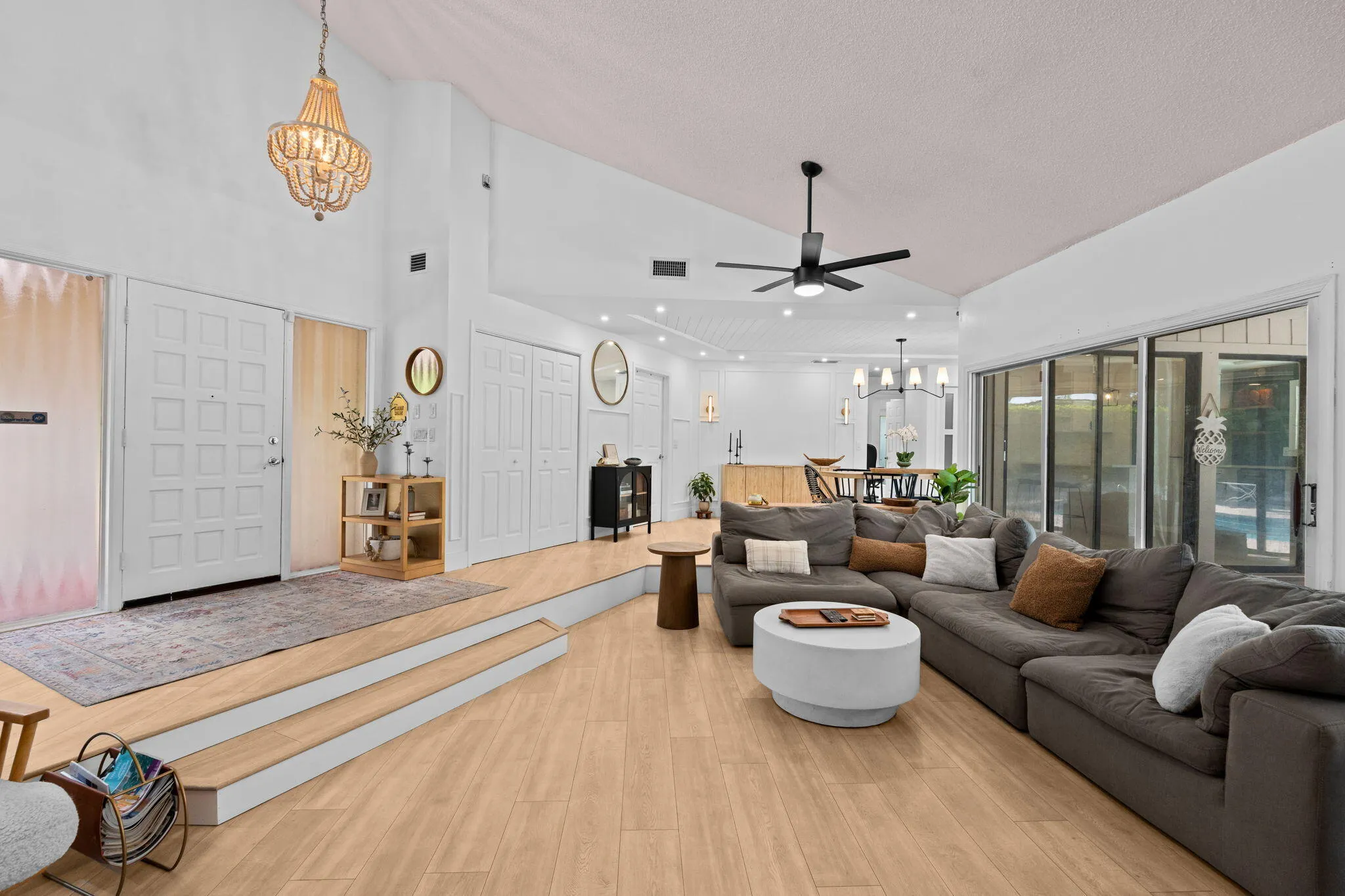 15-web-or-mls-A7407588