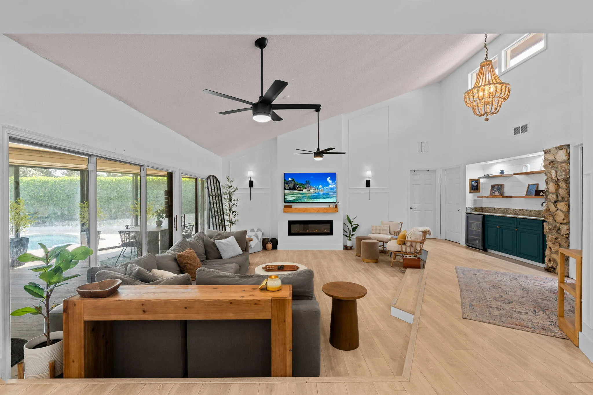 16-web-or-mls-A7407591