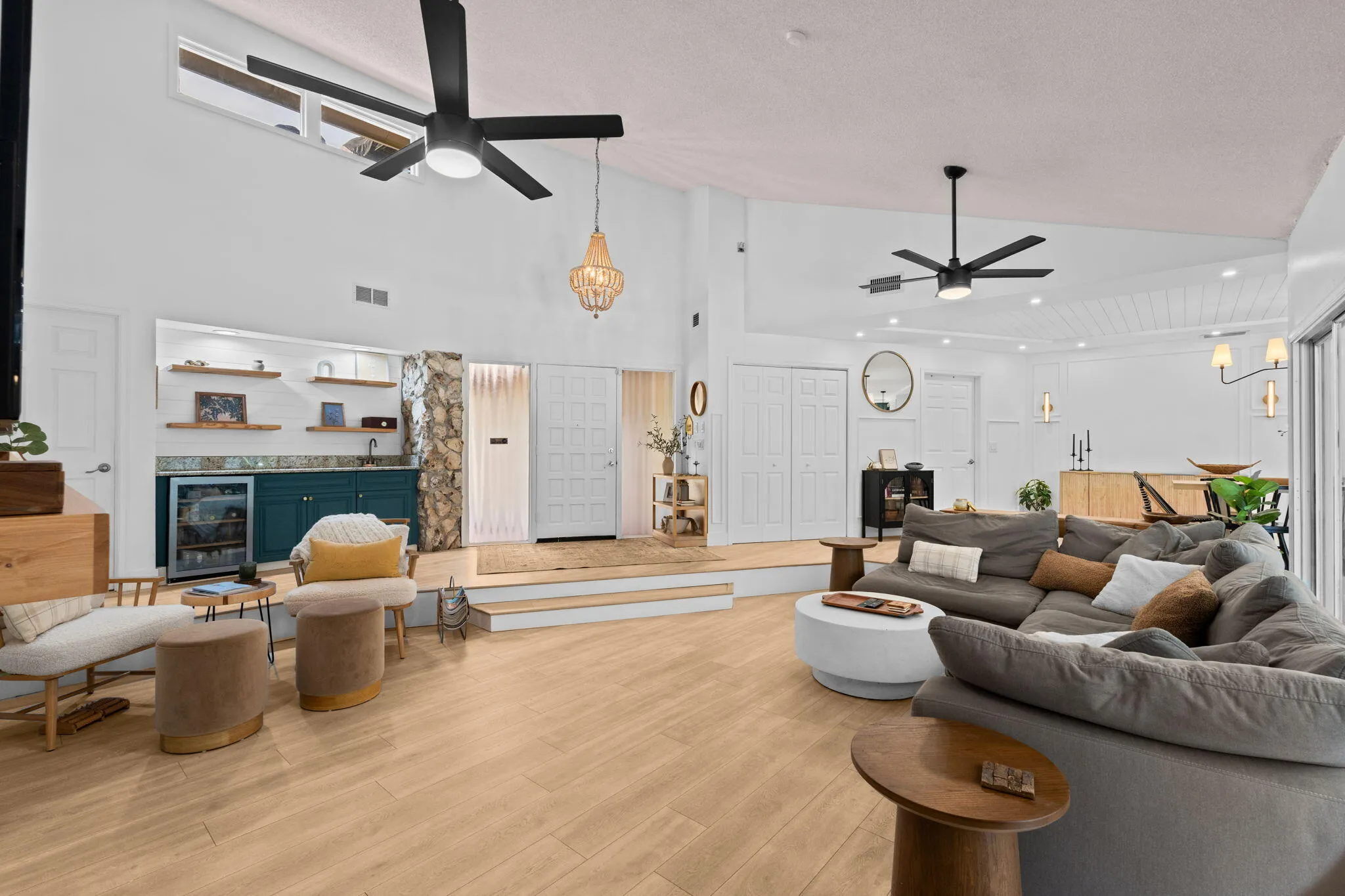 14-web-or-mls-A7407585