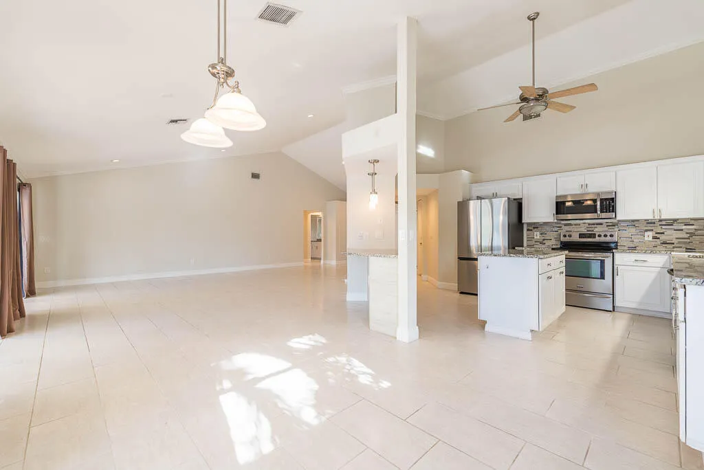 20250716-251 NW 69th Street-0046