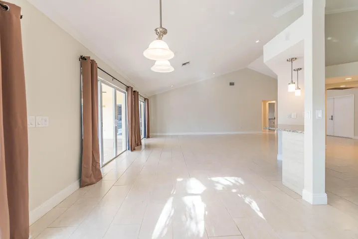 20250716-251 NW 69th Street-0045
