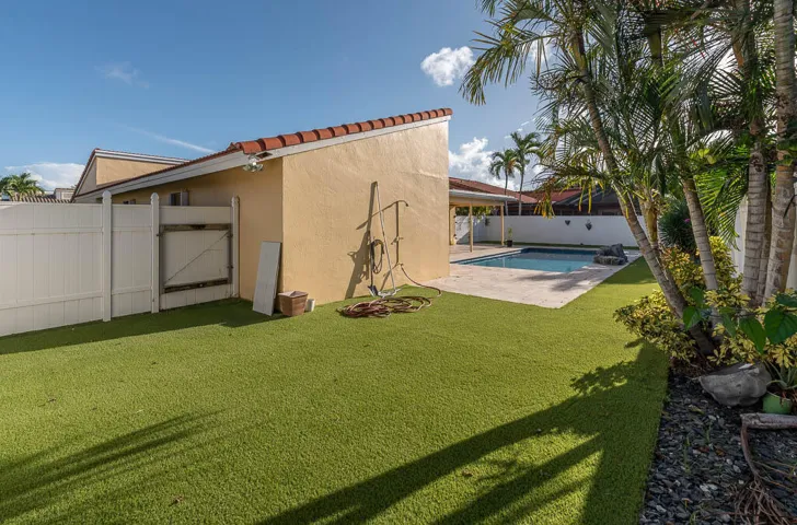 20250716-251 NW 69th Street-0016