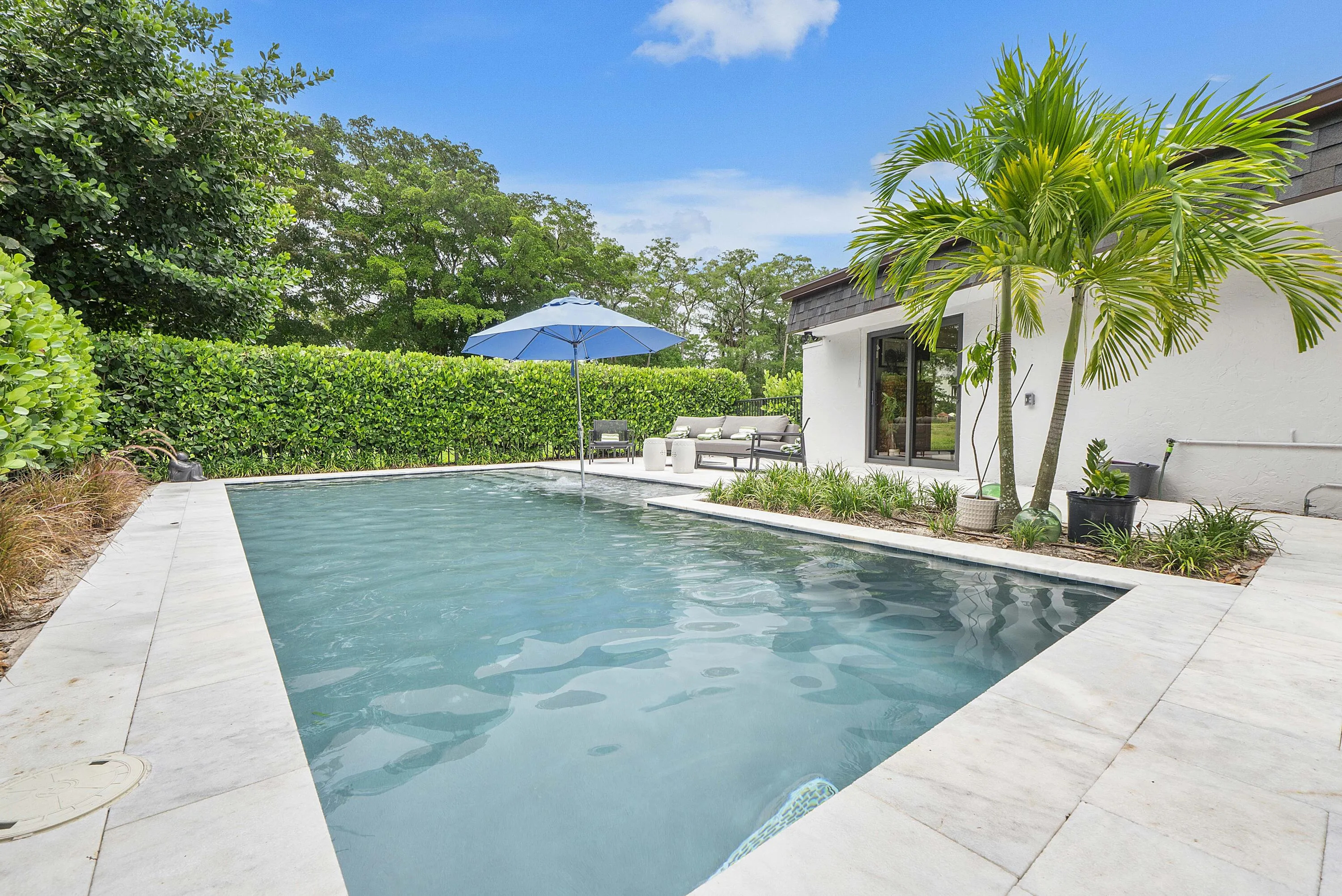 4800 Queen Palm Ln_002