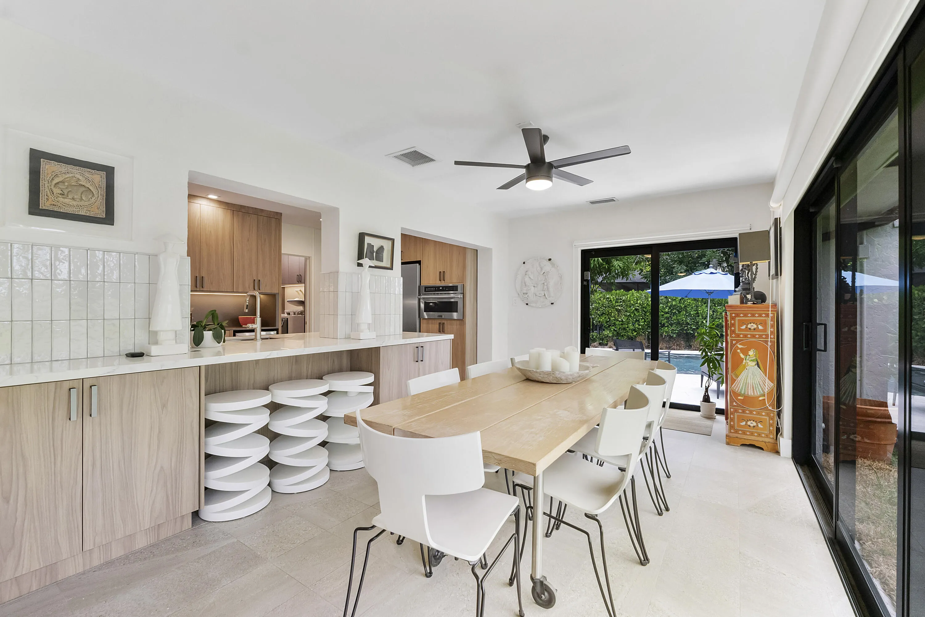 4800 Queen Palm Ln_024
