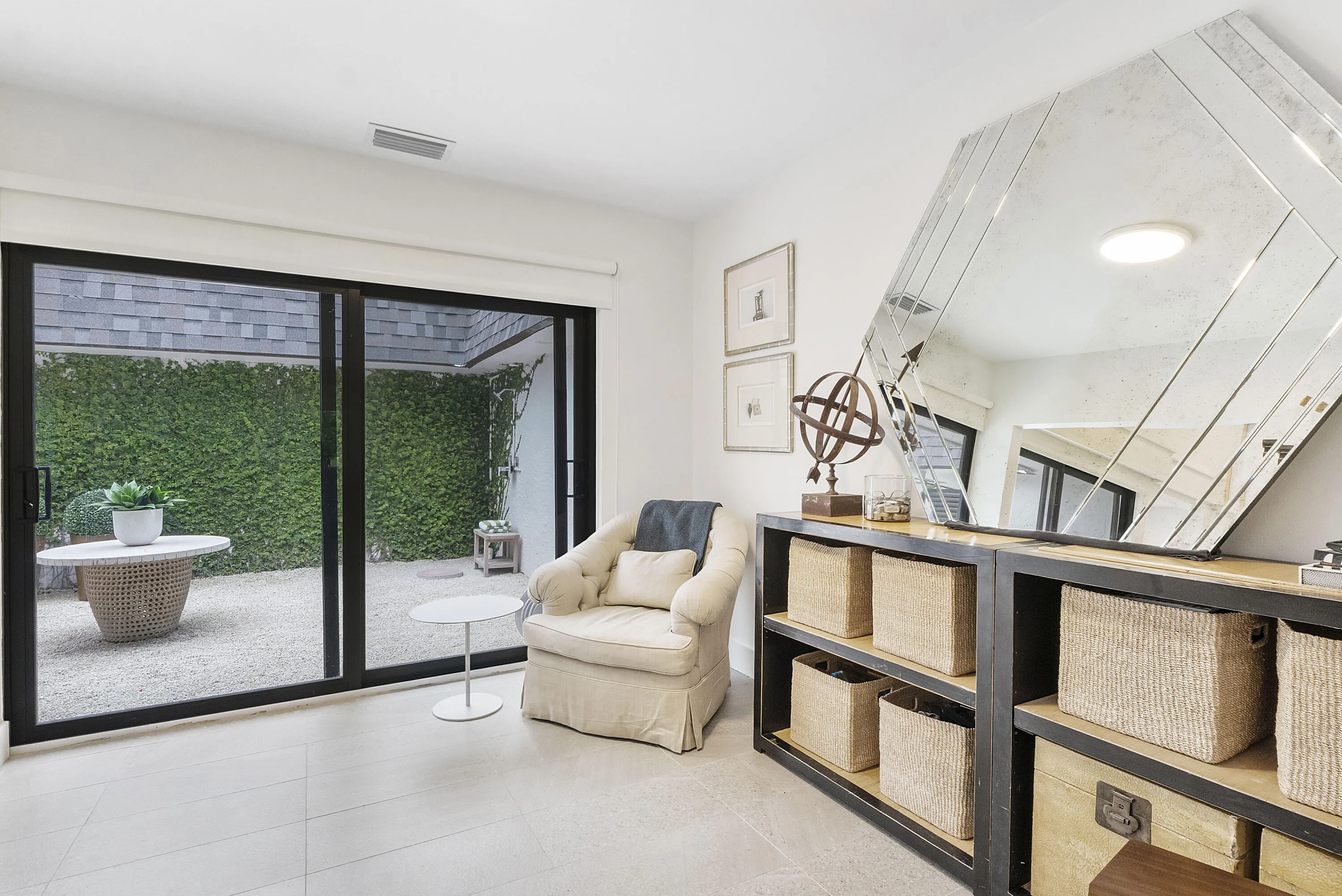 4800 Queen Palm Ln_035